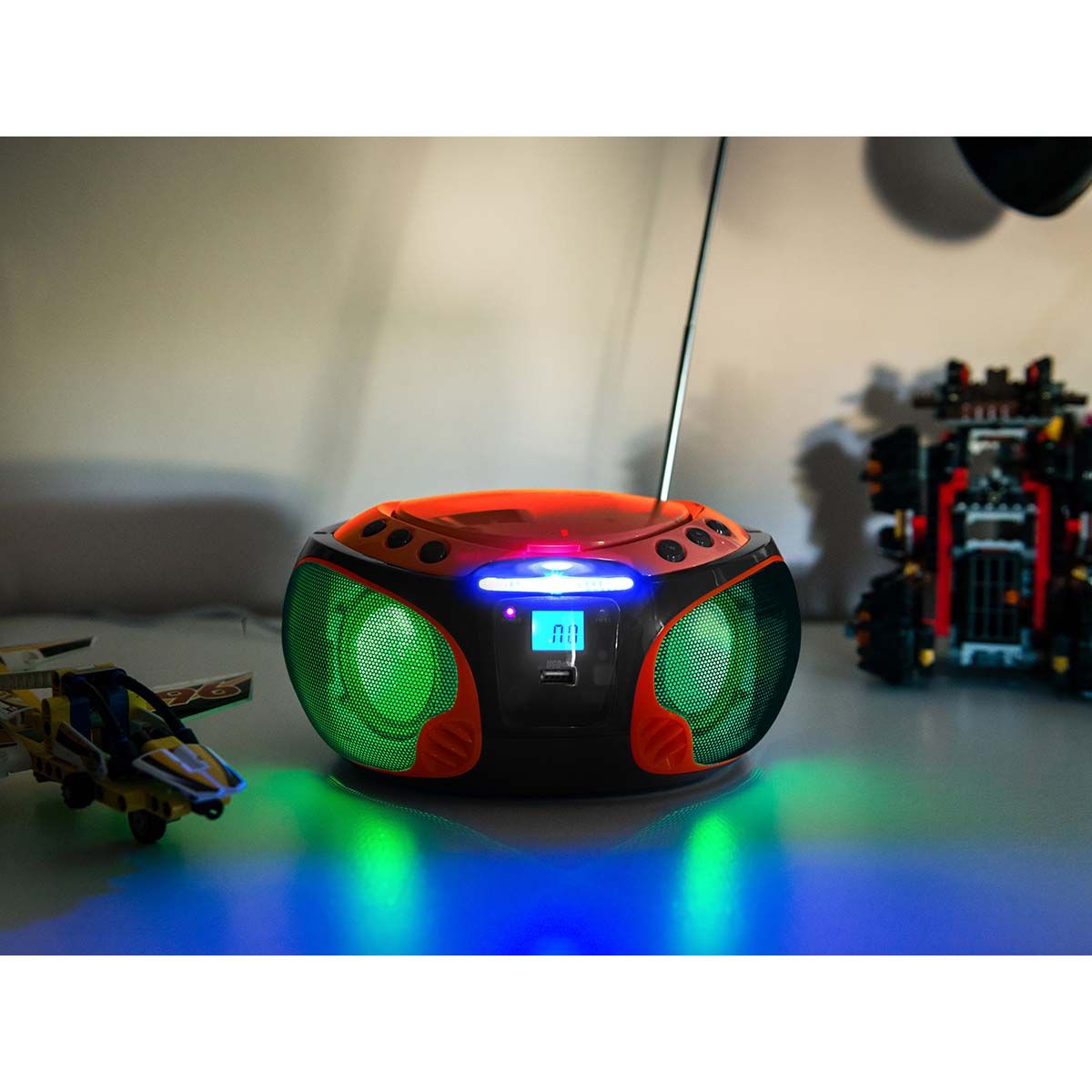 Bærbar Boombox med CD-spiller og Bluetooth og Led-Belysning - Lenco ...